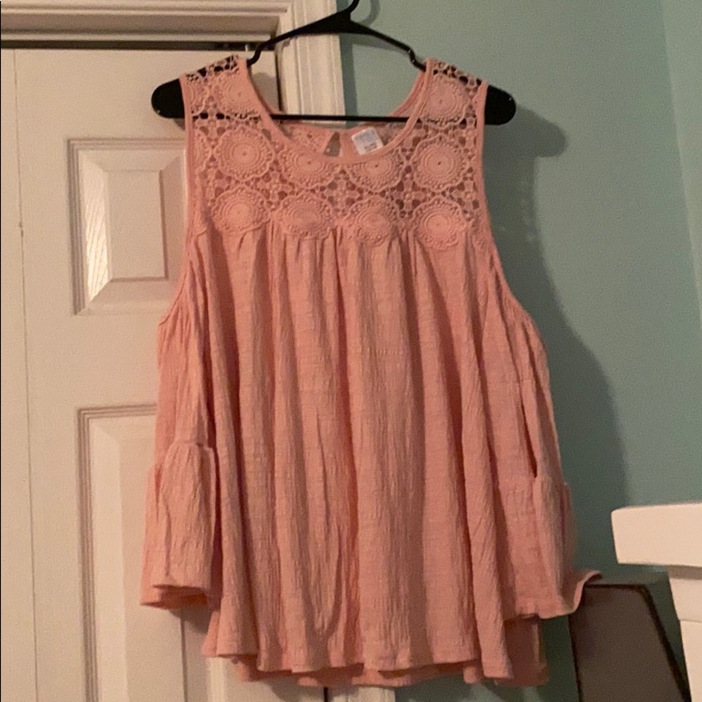Pink flowy shirt